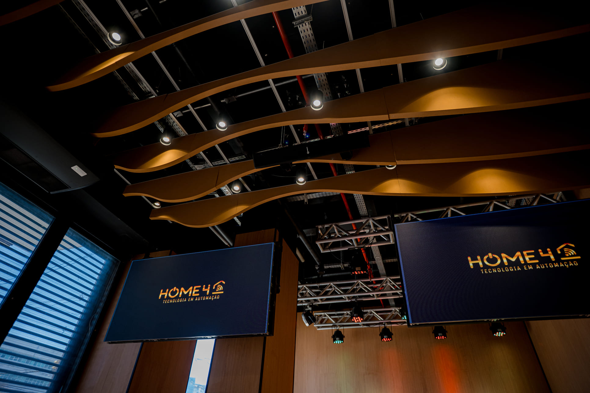 Home4-22